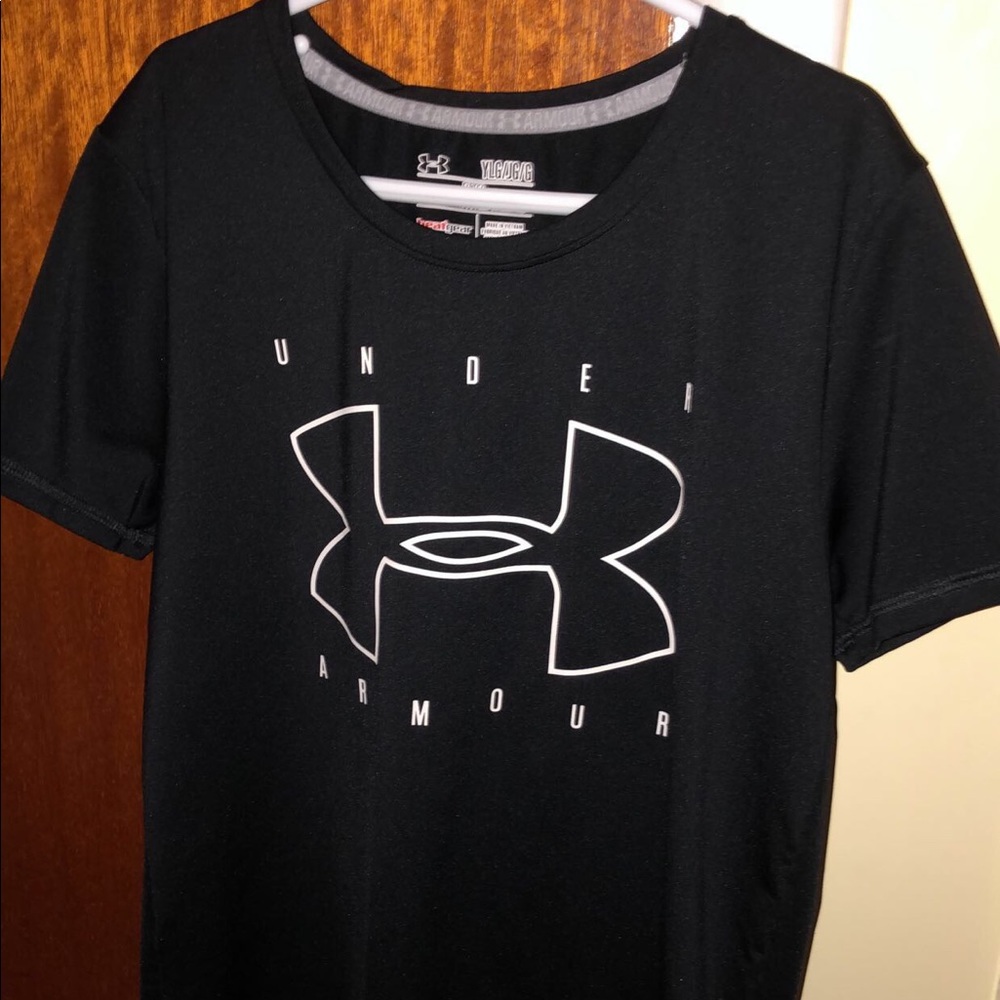 Under armour tee shirt